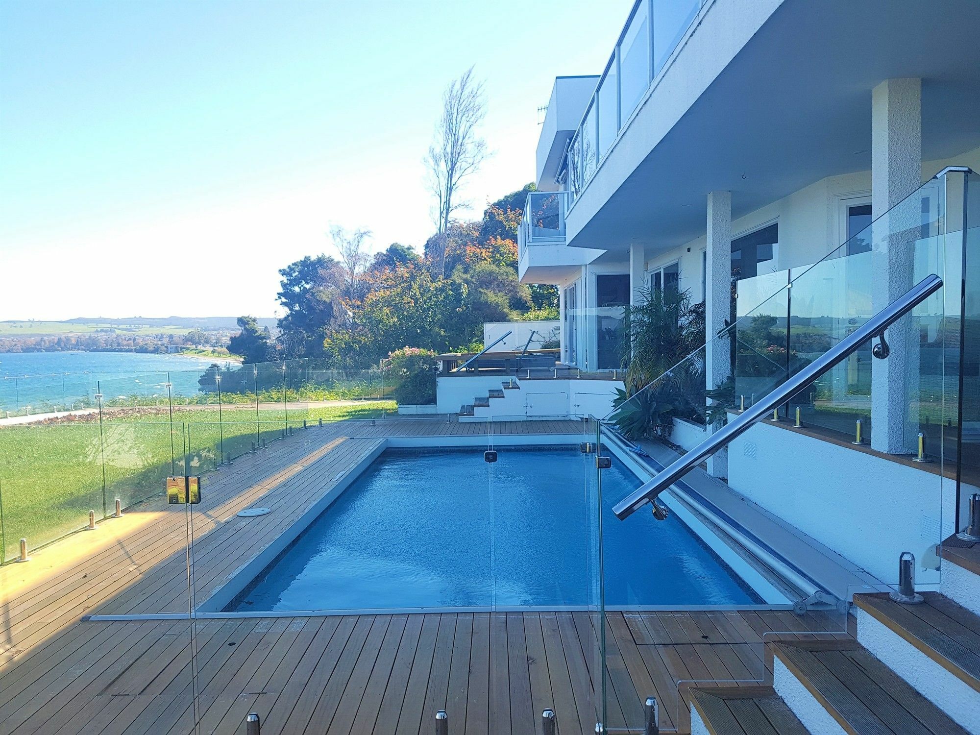 Spectacular Lakefront Home Taupo Exteriér fotografie