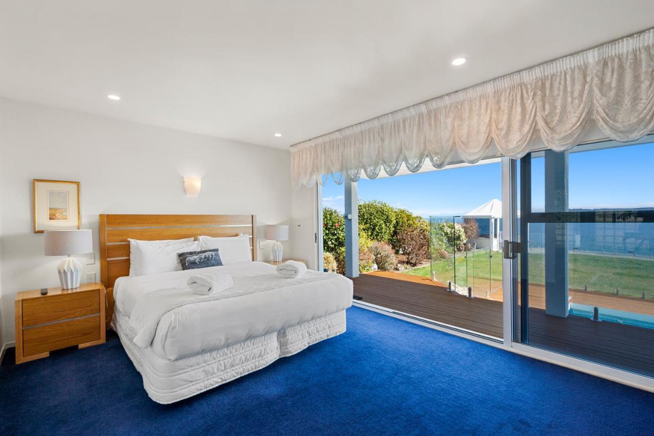 Spectacular Lakefront Home Taupo Exteriér fotografie