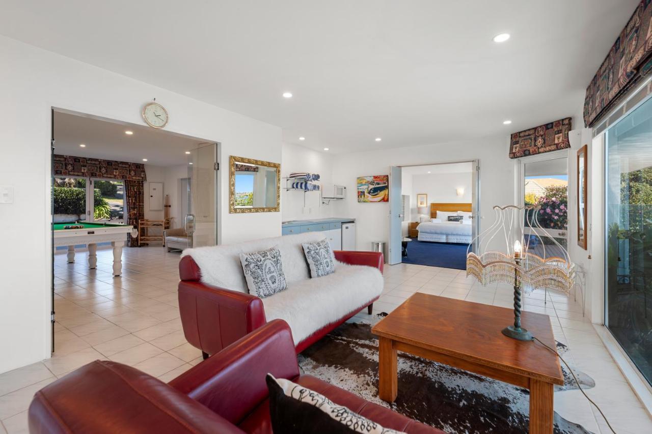 Spectacular Lakefront Home Taupo Exteriér fotografie